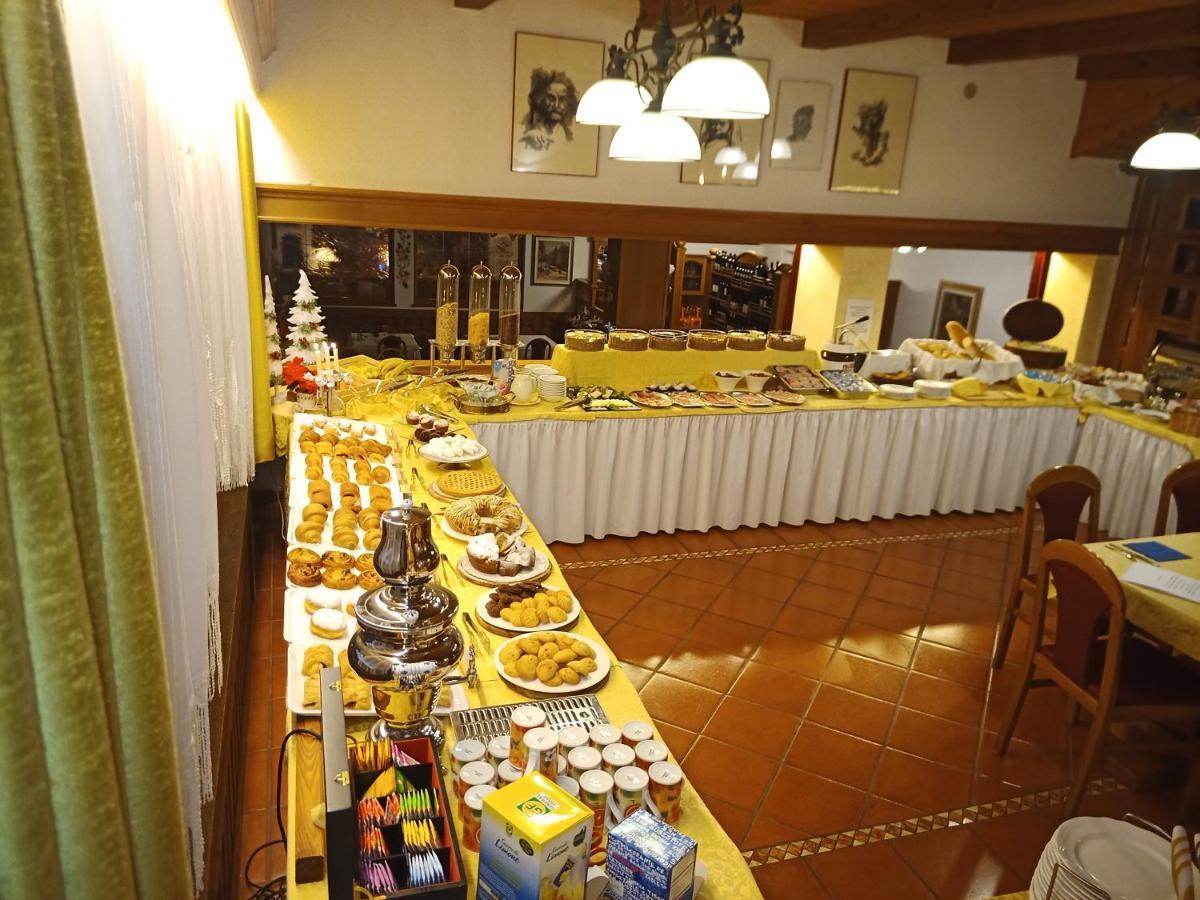 Park Hotel Arnica فالكادي المظهر الخارجي الصورة