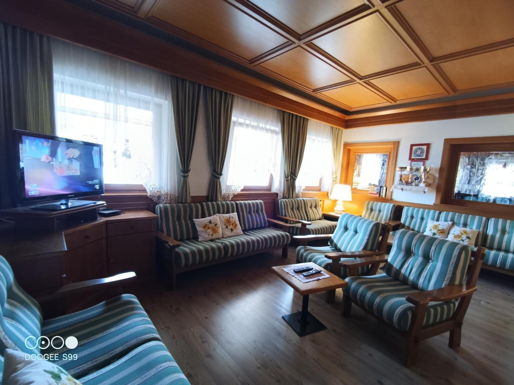 Park Hotel Arnica فالكادي المظهر الخارجي الصورة