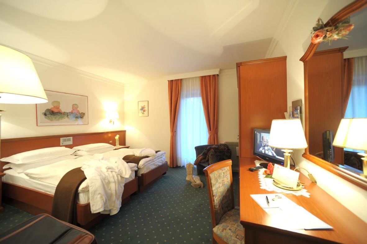 Park Hotel Arnica فالكادي المظهر الخارجي الصورة